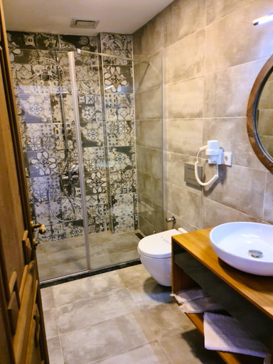 Bathroom 5, In Ephesus Otel and Art Galery, Selçuk