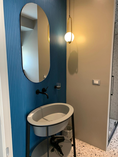 Bathroom 4, Luciani 33 luxury rooms, Salerno