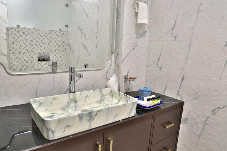 Bathroom 2, Marigold Inn - Homestay, Jaipur