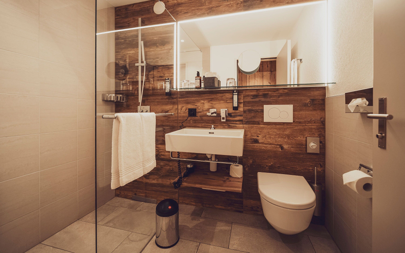 Bathroom 5, Mountain Plaza Hotel, Prättigau/Davos