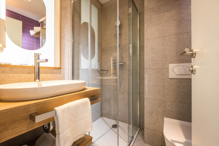 Bathroom 4, Hotel Vile Park Premium, Piran