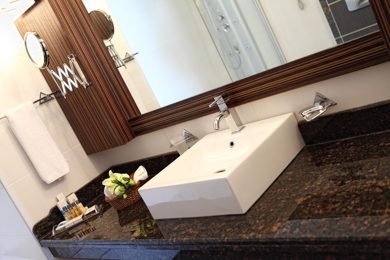 Bathroom 4, Surmeli Adana Hotel, Yüreğir