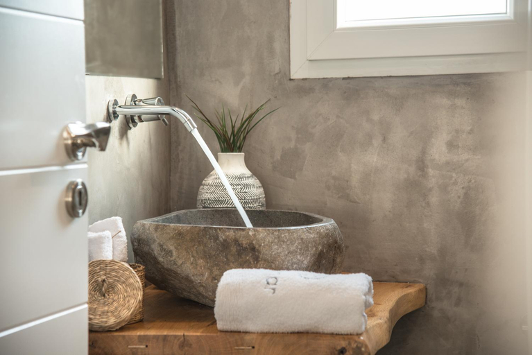 Bathroom 3, Delmar Apartments & Suites Pollonia, South Aegean
