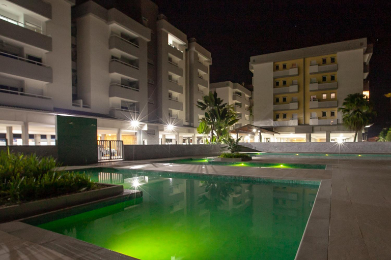 Sport & Beauty 2, Apartamento Ubatuba, AR, Varanda Gourmet, Piscinas e 300mt Praia, Ubatuba
