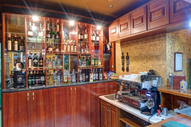 Food & Drinks 4, Aleksandria Hotel, Solomians'kyi