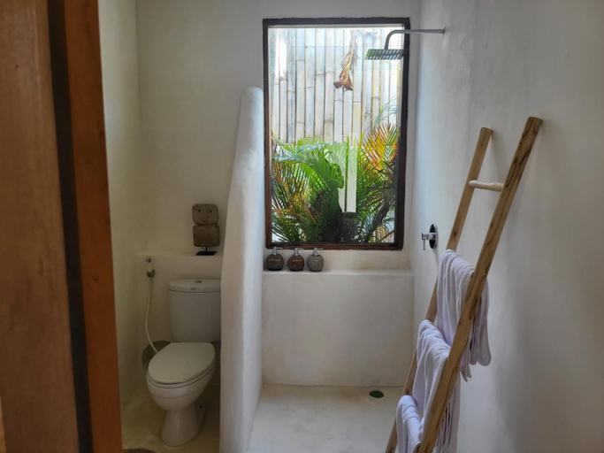 Bathroom 3, Sal Central, Badung