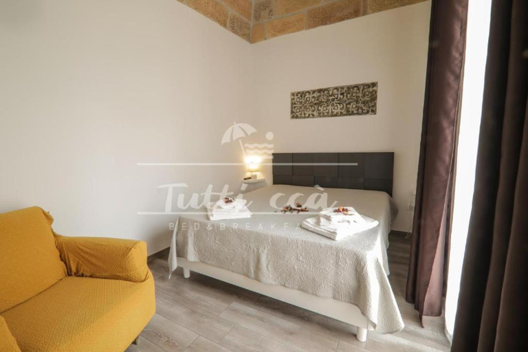 Others 5, Tutti cca Airport Rooms, Palermo