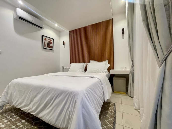 Others 4, Swanky  Apartments, Wouri