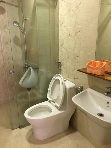 Bathroom, DON'S bedroom for only 1 male guest, Ho Chi Minh City