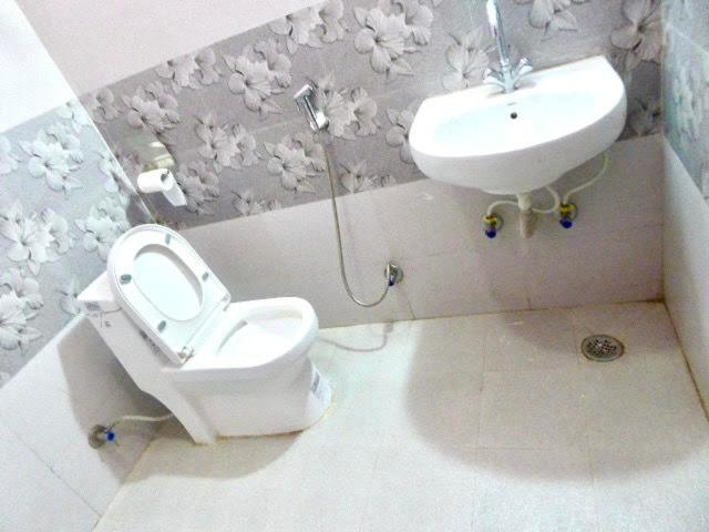 Bathroom, Hotel Grace, Gandaki