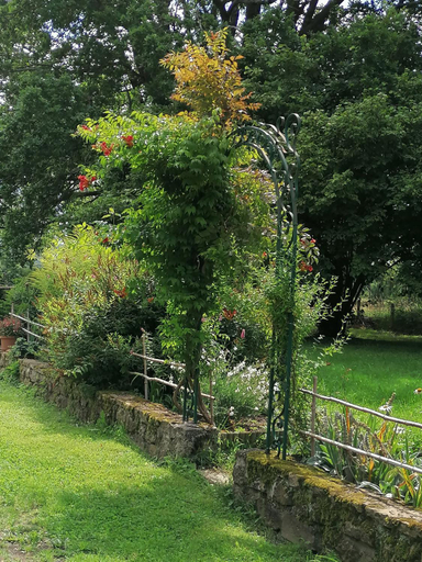 Others 5, LOU GRAOU CHEPRE gite d'etape, Loire