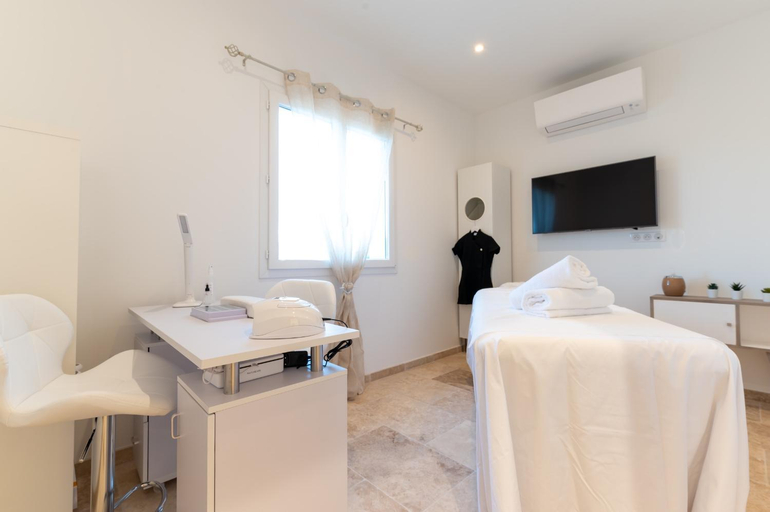 Bedroom 2, La Bastide du Rocher Boutique Hotel & Spa, Var