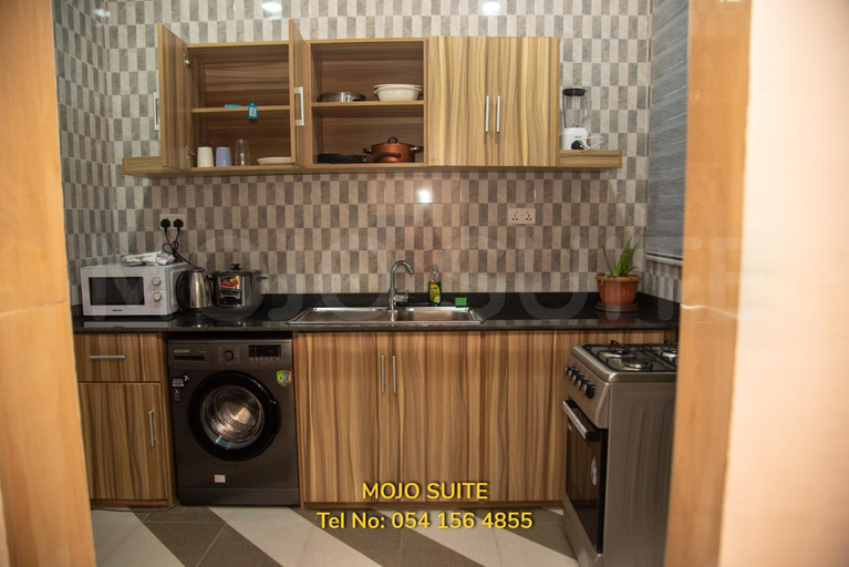 Others 5, Mojo Apartment, Tema, Tema