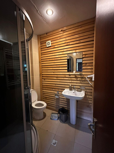Bathroom, Villa Mestia Hotel, Mestia