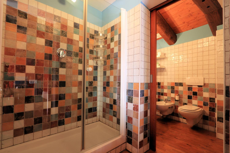 Bathroom 4