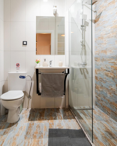 Bathroom, MariaApartments