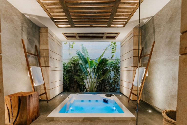 Sport & Beauty 1, CASA LUCIANA Condesa, Mexico City