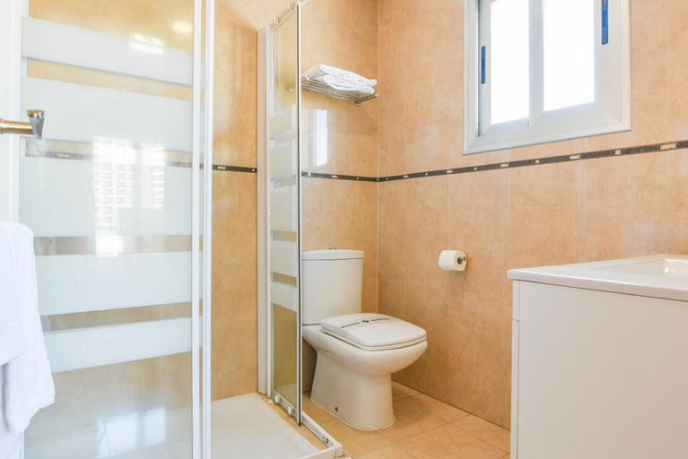 Bathroom 4, Vegasol Playa Apartamentos, Málaga