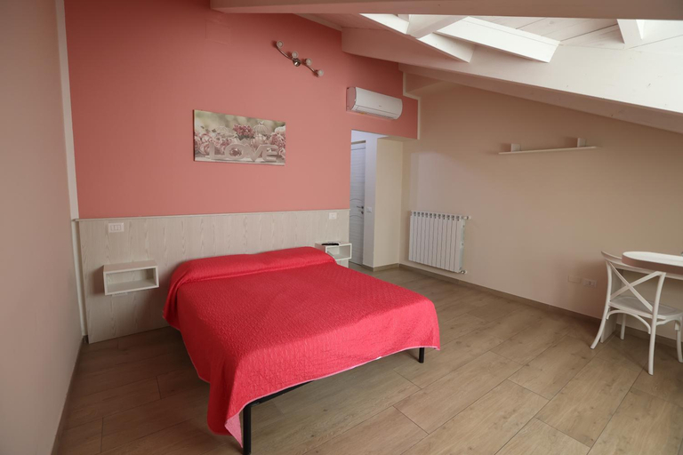 Others 4, B&B Oliveto, Caserta