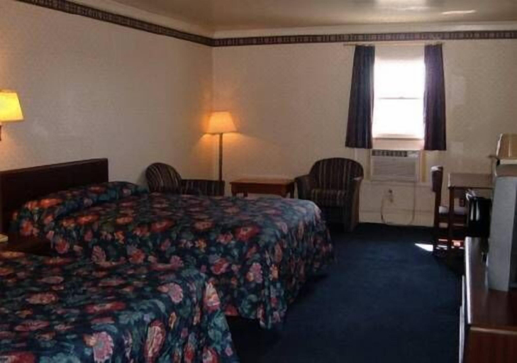 Bedroom 5, USA Inn and Suites Morgantown, Berks
