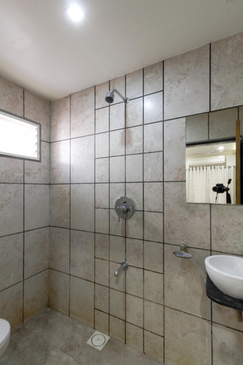 Bathroom 3, Hotel City Inn, Ahmadabad