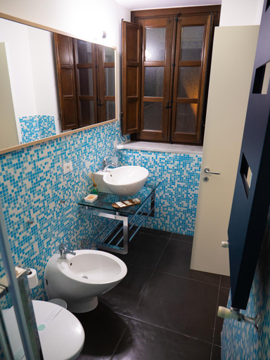 Bathroom 4, DhOME B&B, Palermo