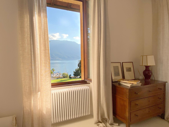 Others 5, Villa Lina, Como