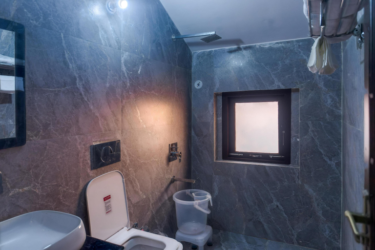 Bathroom, Pitaara Cottages, Nainital
