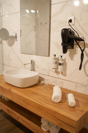 Bathroom 2, Villas do Mar, Lajes das Flores