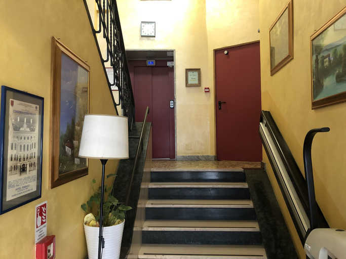 Others 5, Hotel Ferrucci, Torino