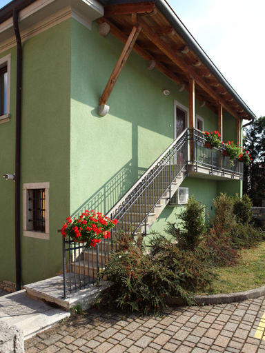 Others 2, Bed and Breakfast Malovec, Divaca