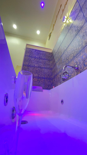Others 3, ManfredoniaJacuzzi, Foggia