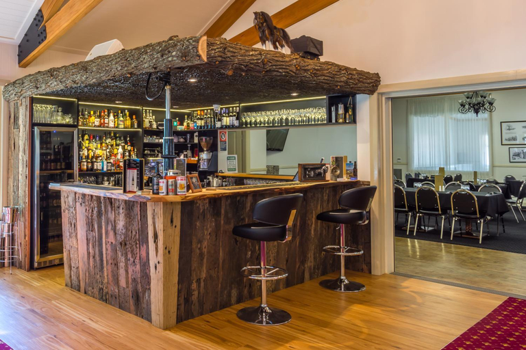 Food & Drinks 5, Black Gold, Lithgow