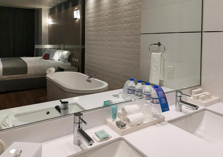 Bathroom 5, Ramada Encore by Wyndham Guadalajara Aeropuerto, El Salto