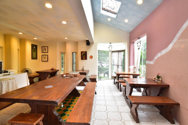Food & Drinks 3, T. F. G Homestay, Nantou