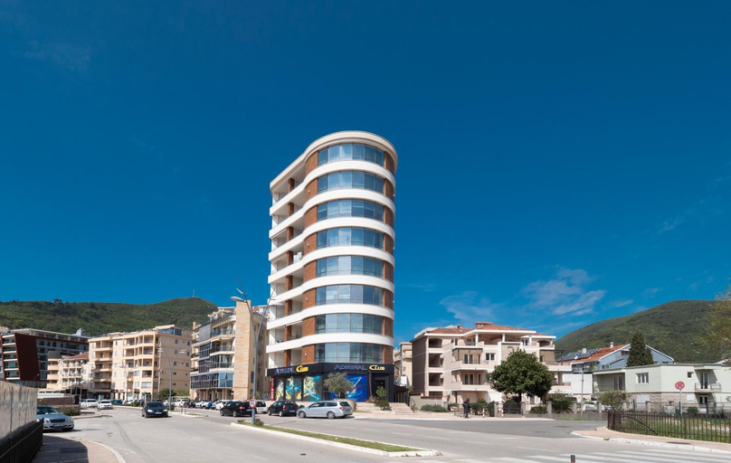 Exterior & Views 2, Seaside Rest Apartments