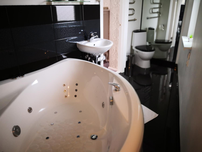 Bathroom 2, Viesu nams AMRAI, Ventspils