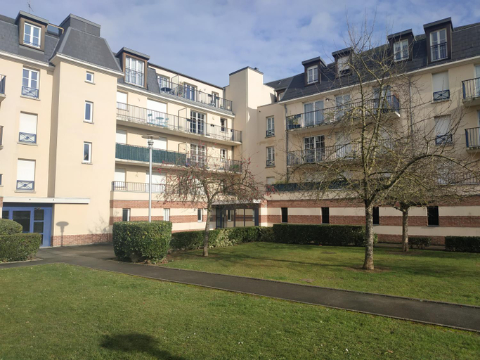 Others 5, Bonvallet - Studio paisible et chaleureux avec balcon, Somme