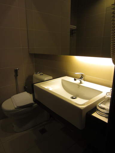 Bathroom 3, Dhotel, Perak Tengah