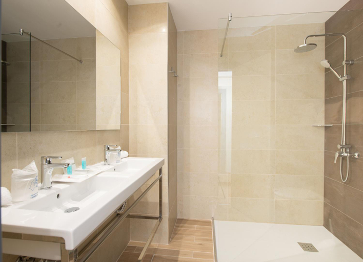 Bathroom 5, HL Suitehotel Playa del Ingles - Adults Only, Las Palmas