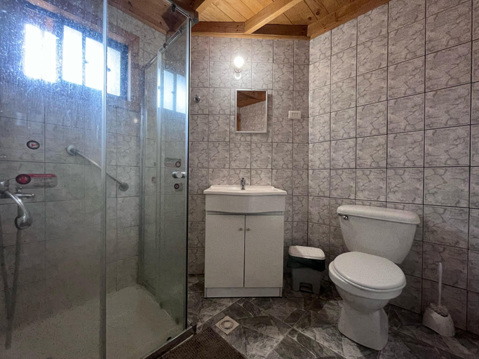 Bathroom, Mapuche Trekan, Arauco