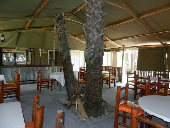 Food & Drinks 5, First Choice Apartments, Ngamiland East