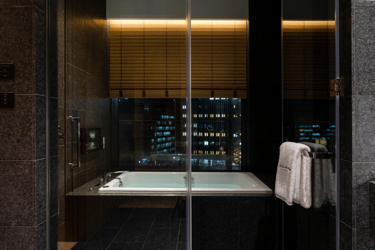 Bathroom 23