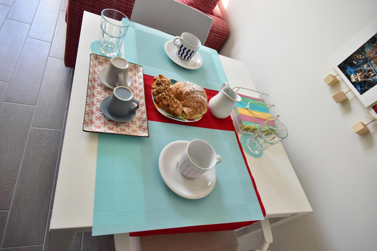 Food & Drinks 2, B&B Lambda, Salerno