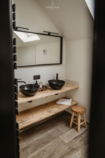 Bathroom 3, Gavershof, Oost-Vlaanderen