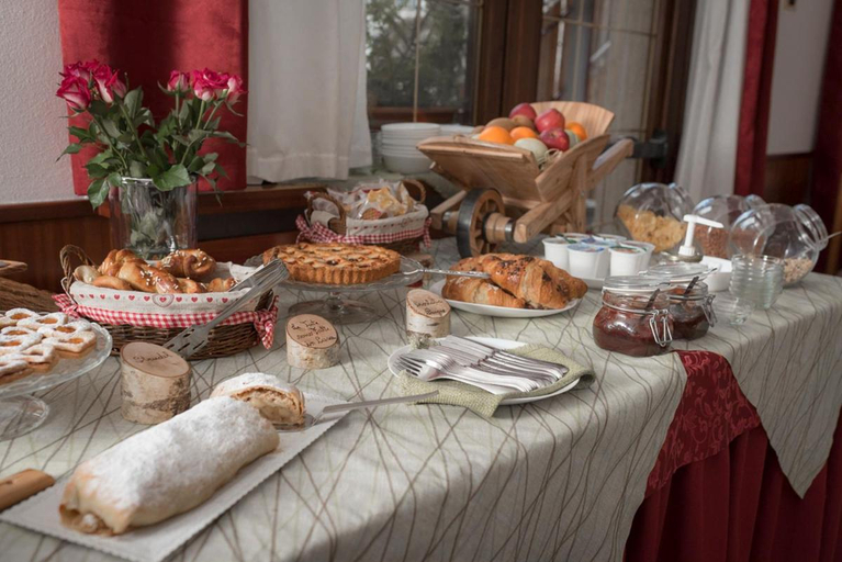 Food & Drinks 5, Garni Le Prealpi, Trento