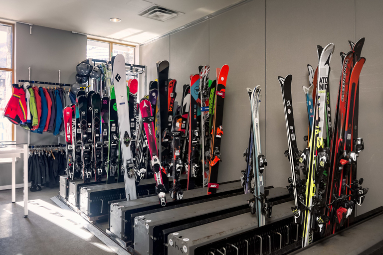 Others 5, Whistler Cascade Lodge, Squamish-Lillooet