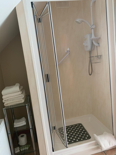 Bathroom 2, Bayview Country House B&B - F94 VK64
