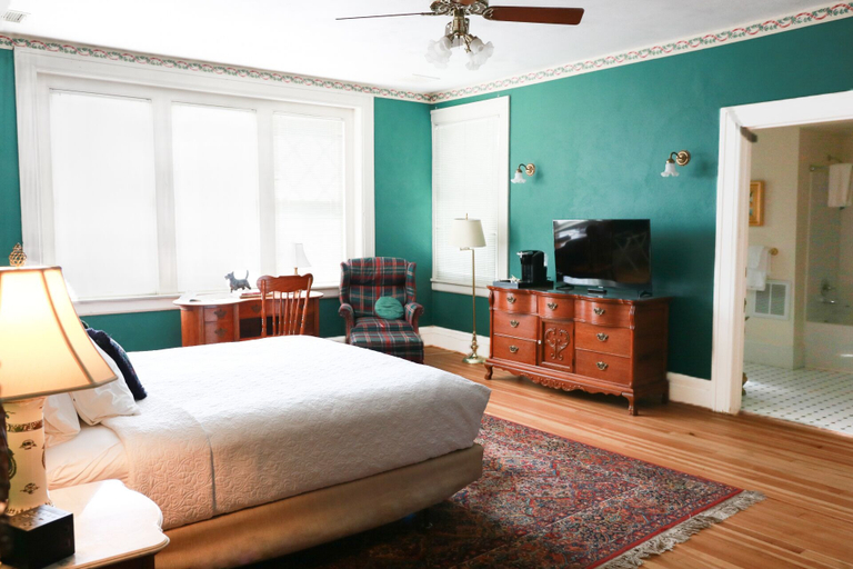 Bedroom 2, The Shaffner Inn, Forsyth