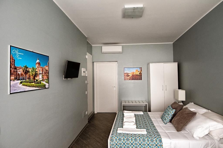 Bedroom 3, Catania Rooms, Catania